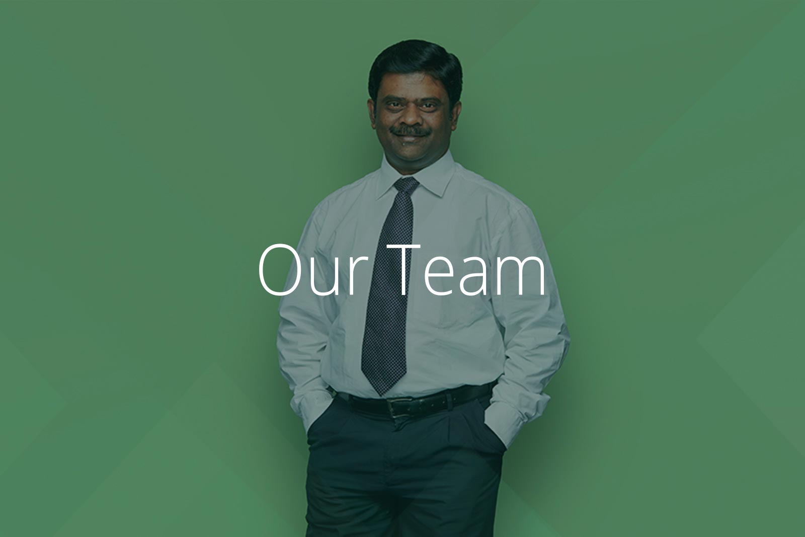 Portrait employee, light green background