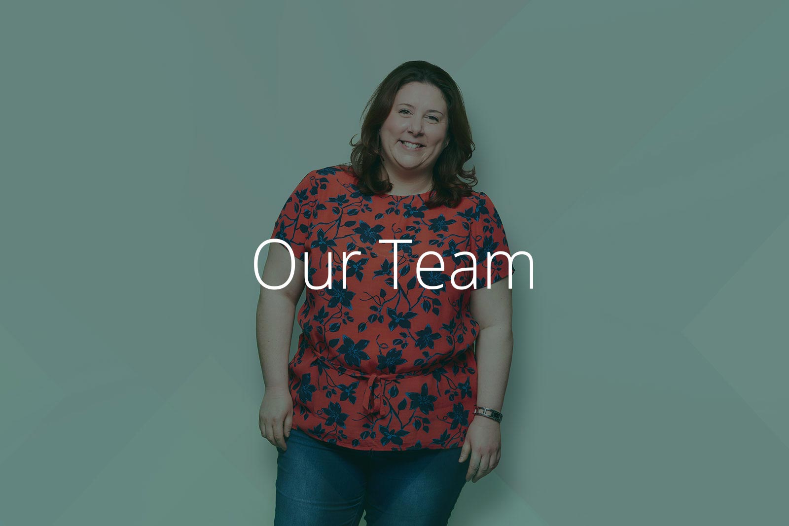 Portrait employee, grey background